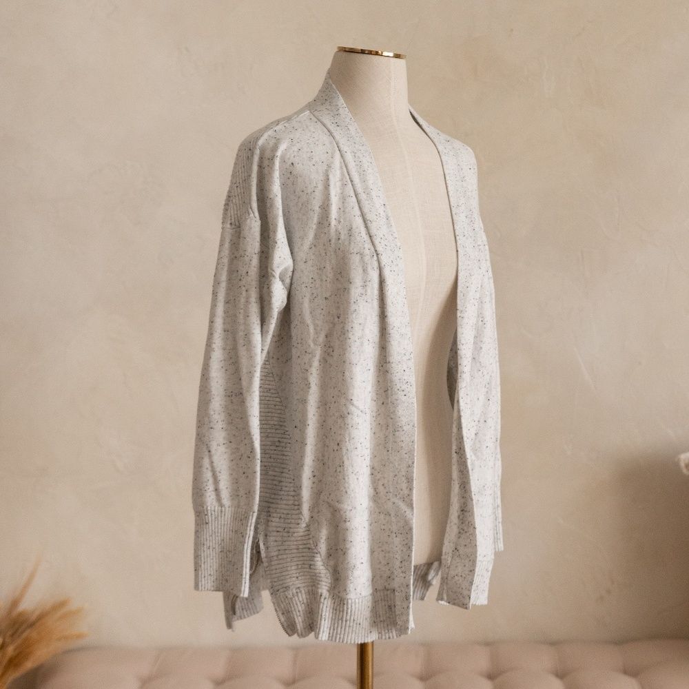 Avenue Gray Speckled Open Front Sweater‎ size 14/16